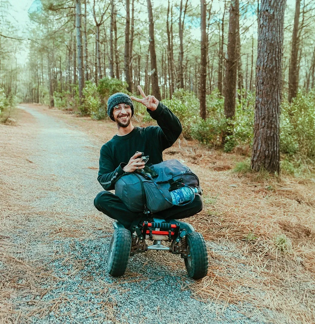 Testimonio Yann C emprendedor 29 años rider experimentado Sternboard eboard bosque naturaleza polivalencia extrema