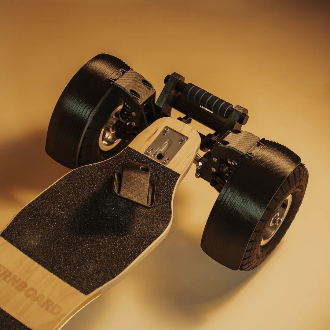 skateboard eléctrico Sternboard guardabarros delantero equipado e-skate protección completa