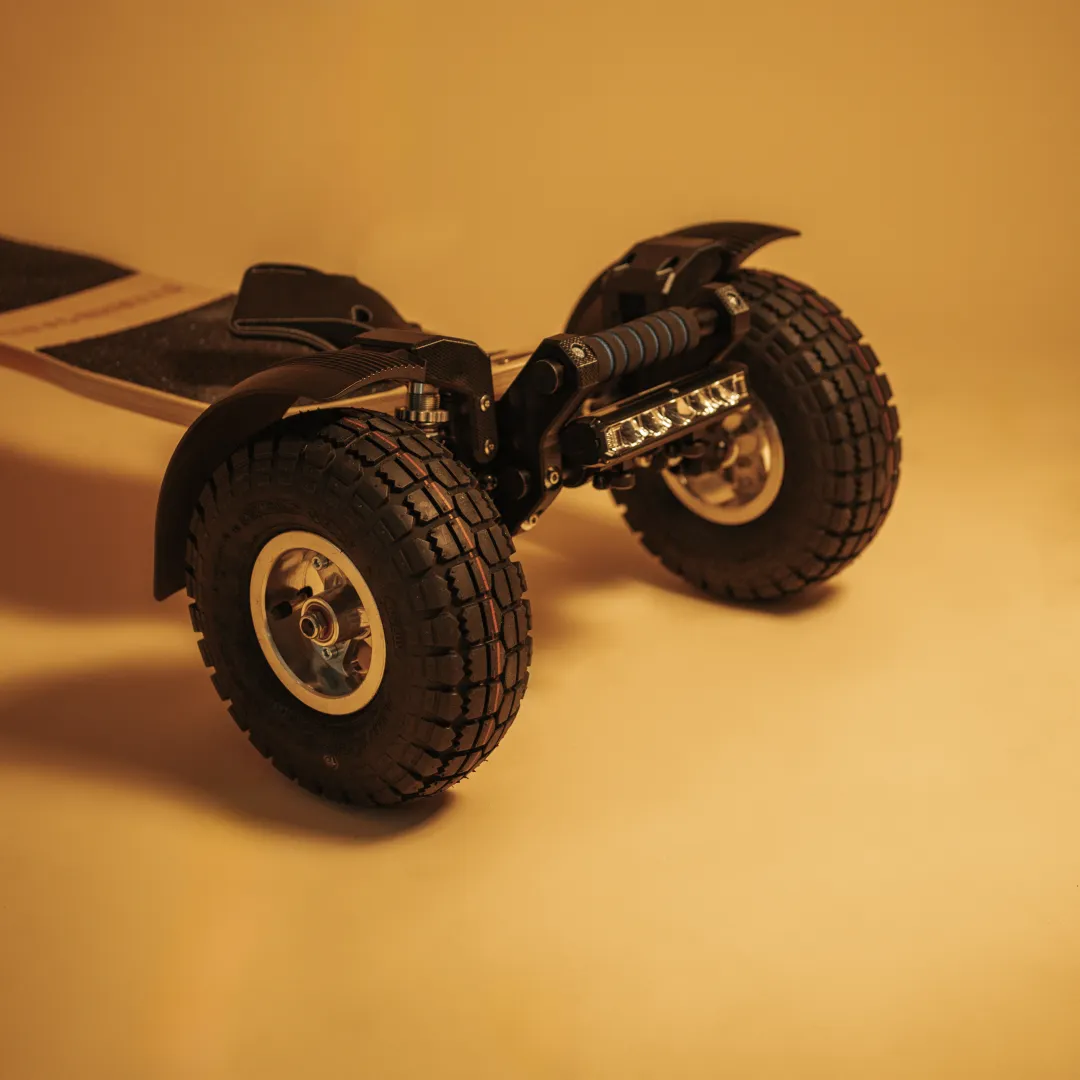 faro grande e-skateboard Sternboard iluminación blanca skate eléctrico seguridad nocturna
