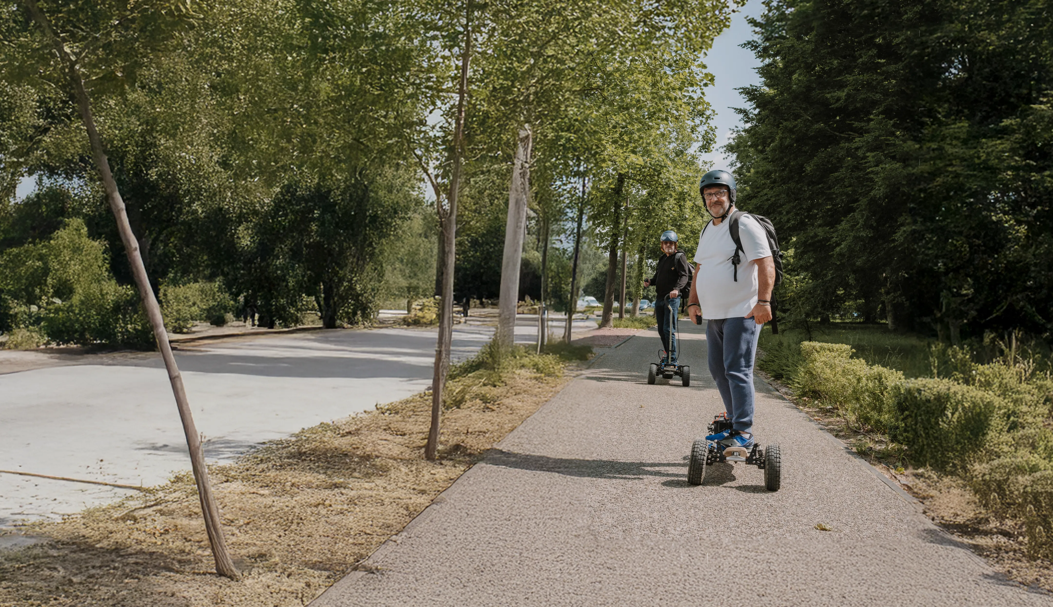 Salida familiar al aire libre e-skate Sternboard aventura naturaleza compartida